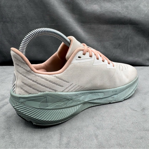 AltraFWD Experience Women’s 7 White Pink Road Running Shoes Sneakers - Picture 7 of 16